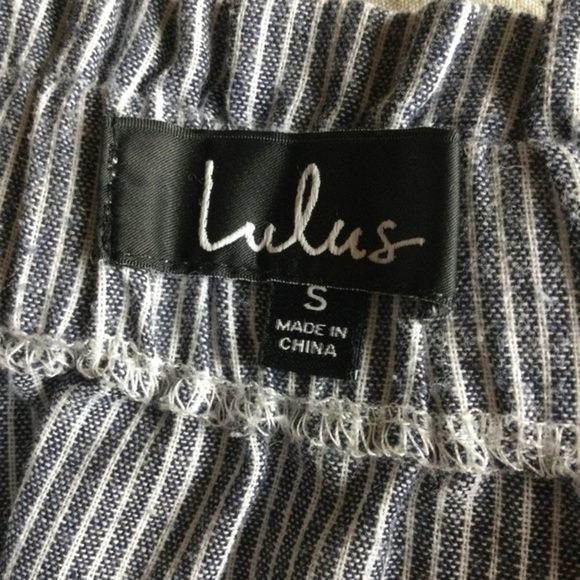 Lulu’s Off the Shoulder Gray‎ and White Railroad Stripe Crop Top S - Picture 8 of 11